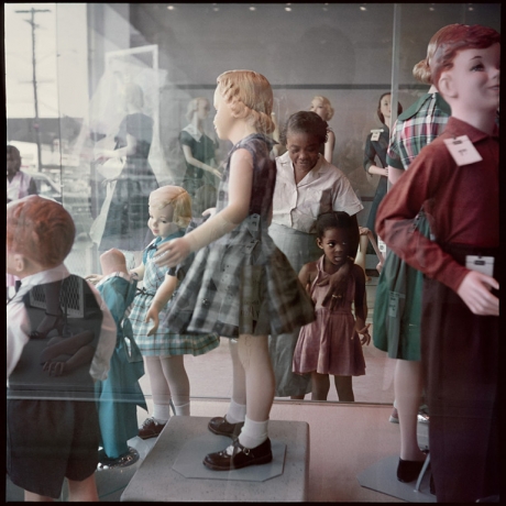 "Gordon Parks’s Long-Forgotten Color Photographs of Everyday Segregation"
