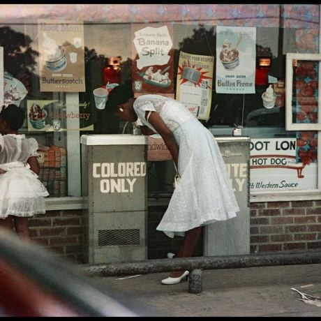 "Gordon Parks’ stunning portraits of racial segregation on view for first time"
